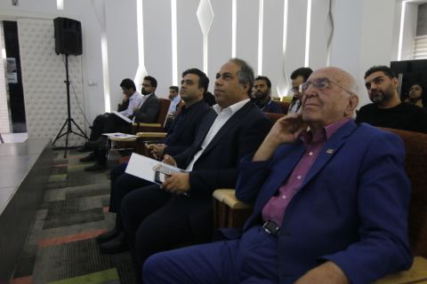 تصویر ۲۶ از کارگاه